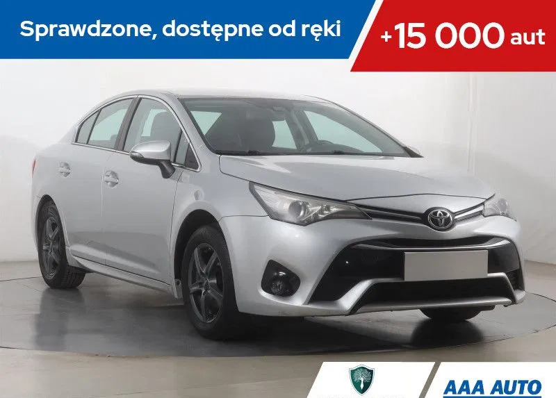 chmielnik Toyota Avensis cena 60000 przebieg: 69240, rok produkcji 2016 z Chmielnik